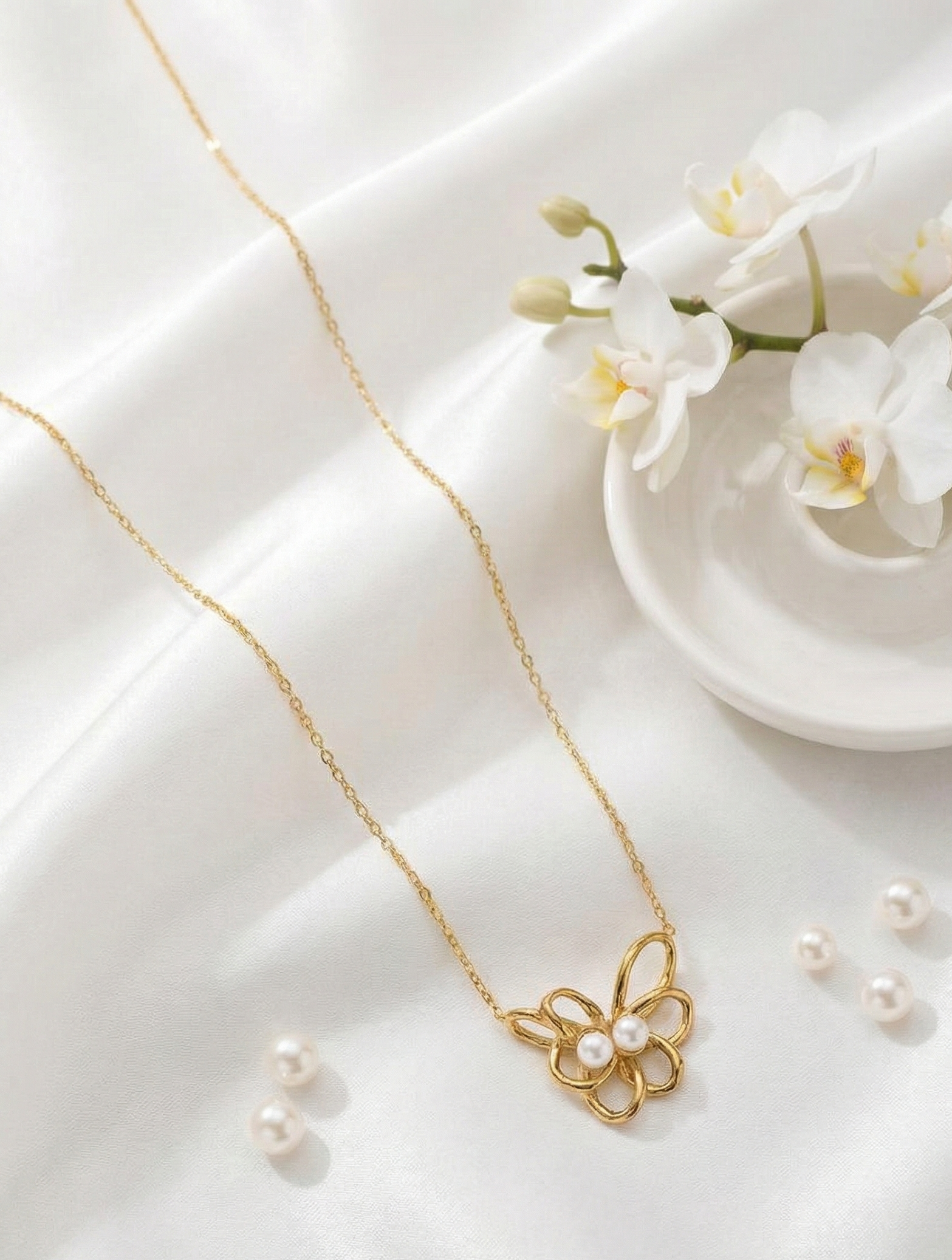 Pearl Petal Necklace