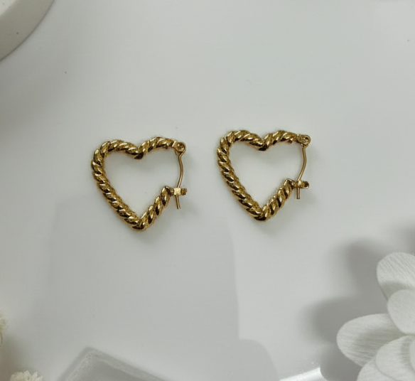 Twisted Love Hoops