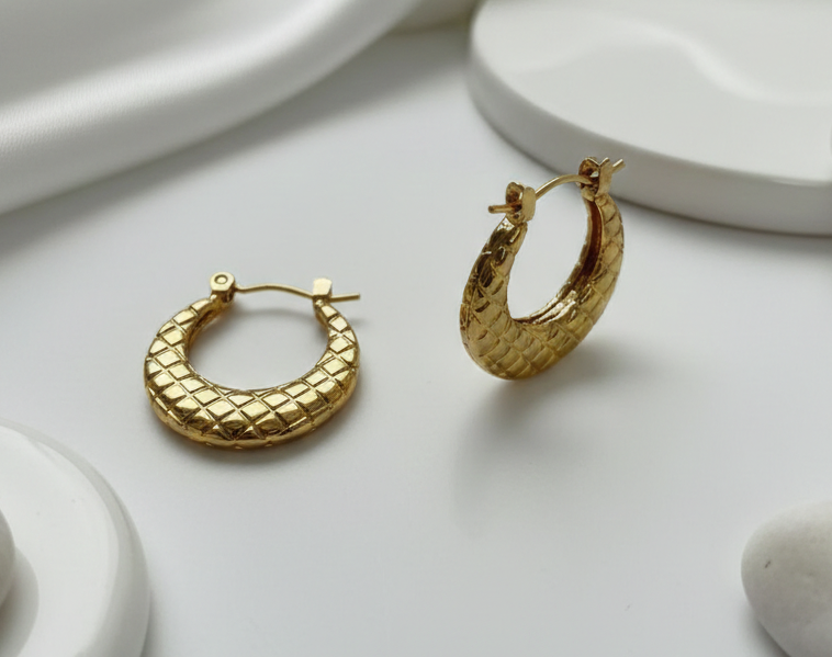 Golden Lattice Hoops